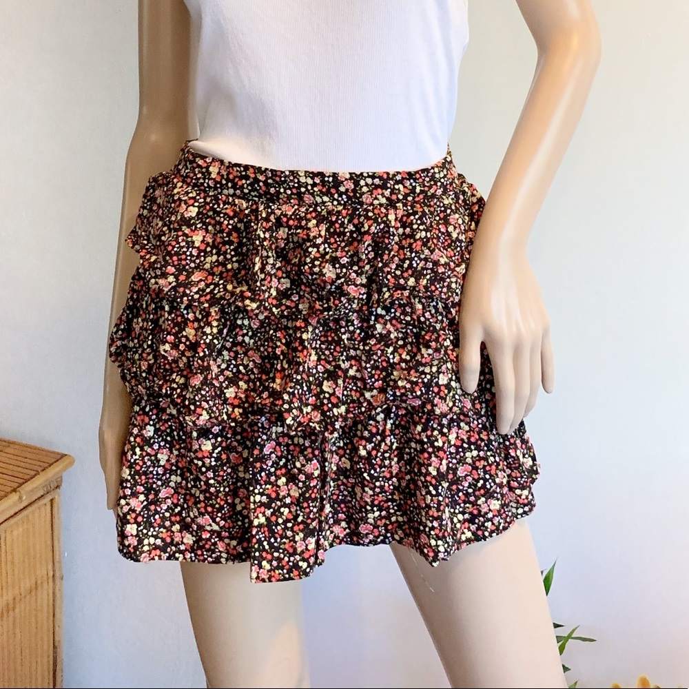 EUC Forever 21 Floral Ruffle Mini Skirt Size Medium